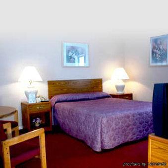 Budget Host Inn - Manistique Δωμάτιο φωτογραφία