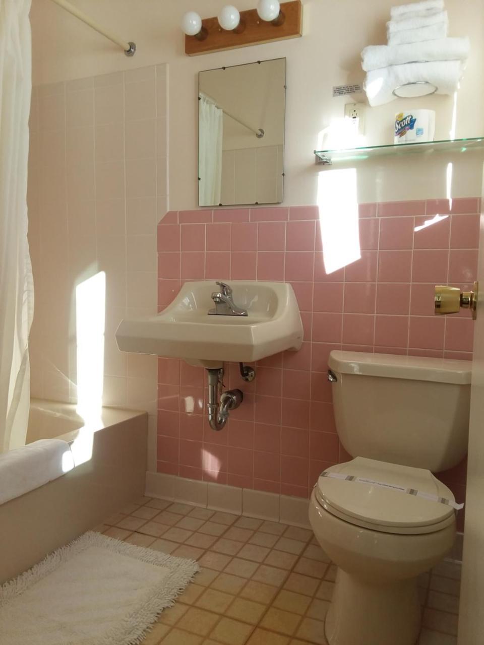 Budget Host Inn - Manistique Εξωτερικό φωτογραφία